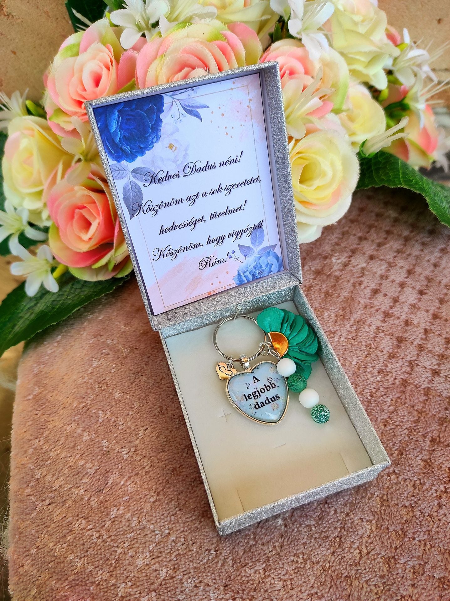 Kék szív pedagógusoknak ásvány kulcstartó